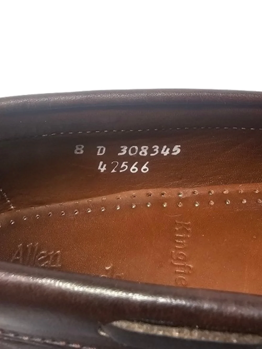 Vtg Allen Edmonds Kingsfield brown Leather slip-on loafers tassels Mens 8D Shoes
